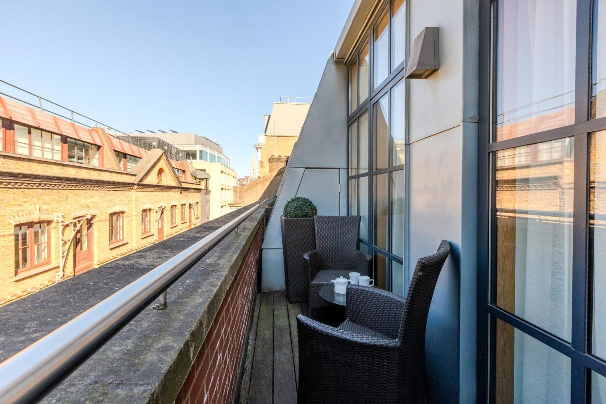 Central Servised Apartments On Artillery Lane London Eksteriør bilde